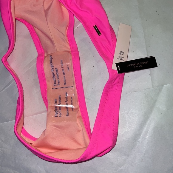 (L) VICTORIA'S SECRET Swim Bottom Ruched Back - Picture 4 of 10